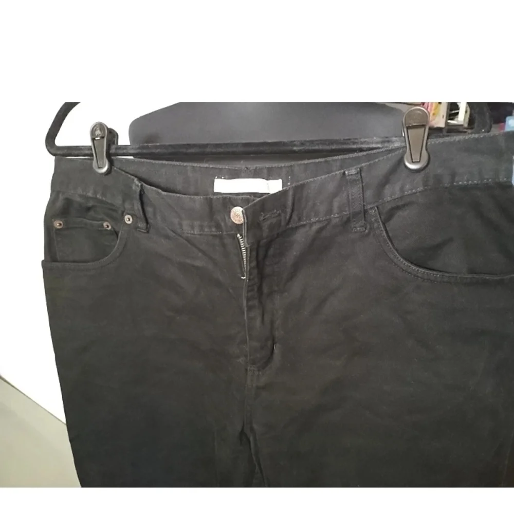 Vintage Bill Blass Easy Fit Capris Black Jeans     Classic Black Women's Jeans - Picture 2 of 6